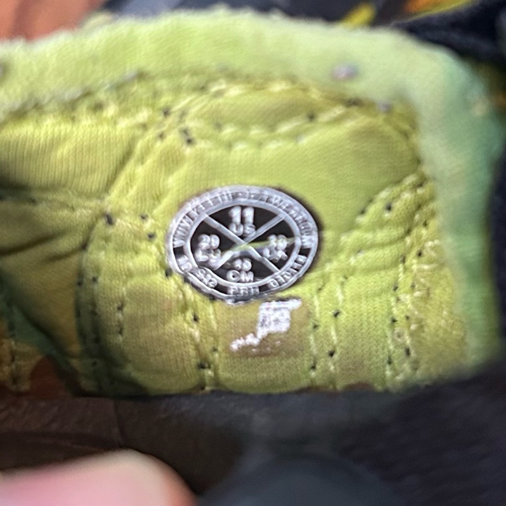 KEEN Kids Newport H2 Waterproof Black and Green Sandals - size 11 - Picture 8 of 8